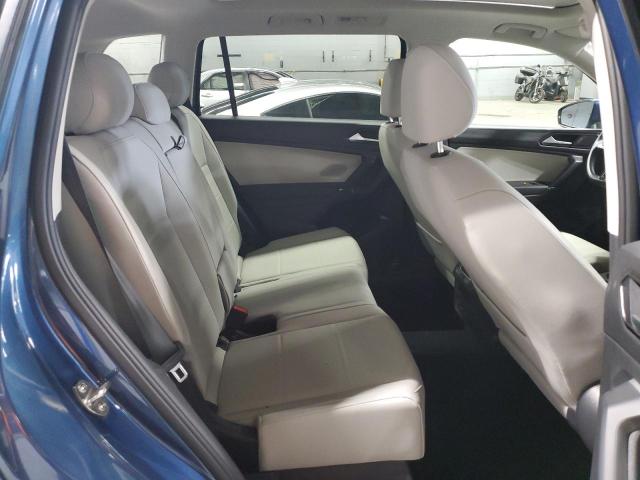 2018 VOLKSWAGEN TIGUAN SE 3VV2B7AX3JM084127