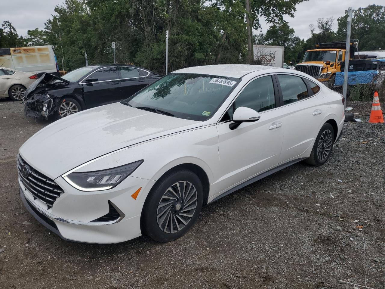 HYUNDAI SONATA HYBRID