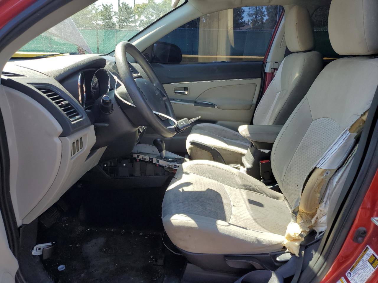 MITSUBISHI OUTLANDER ES