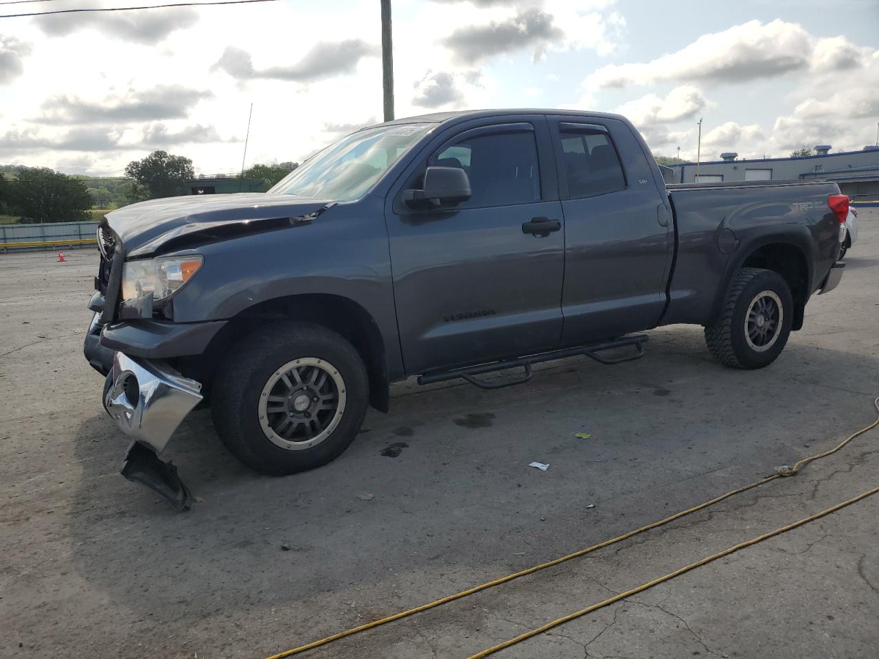 TOYOTA TUNDRA DOUBLE CAB SR5