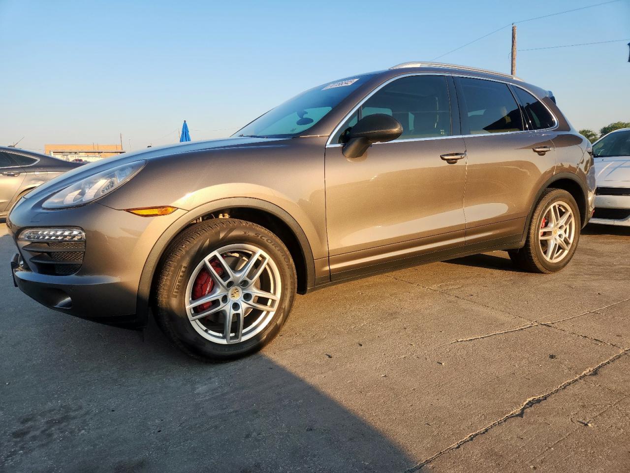 PORSCHE CAYENNE