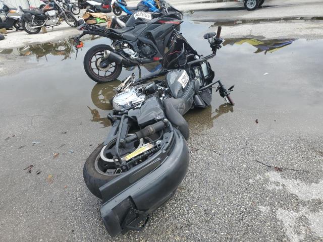 2017 HARLEY-DAVIDSON FLTRX ROAD 1HD1KHC1XHB600816