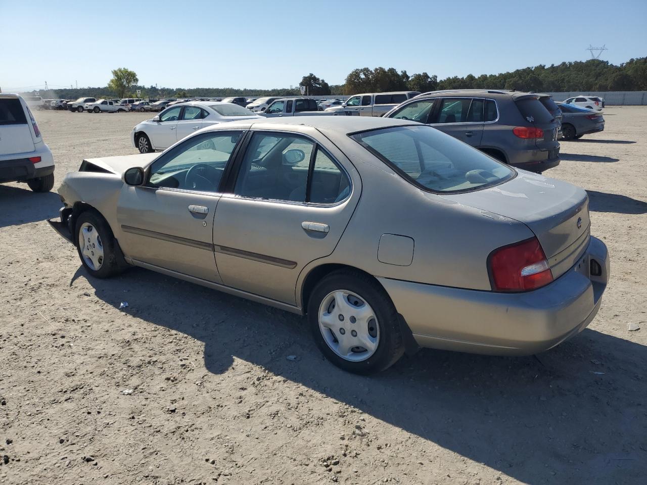 Lot #3220441352 2001 NISSAN ALTIMA XE