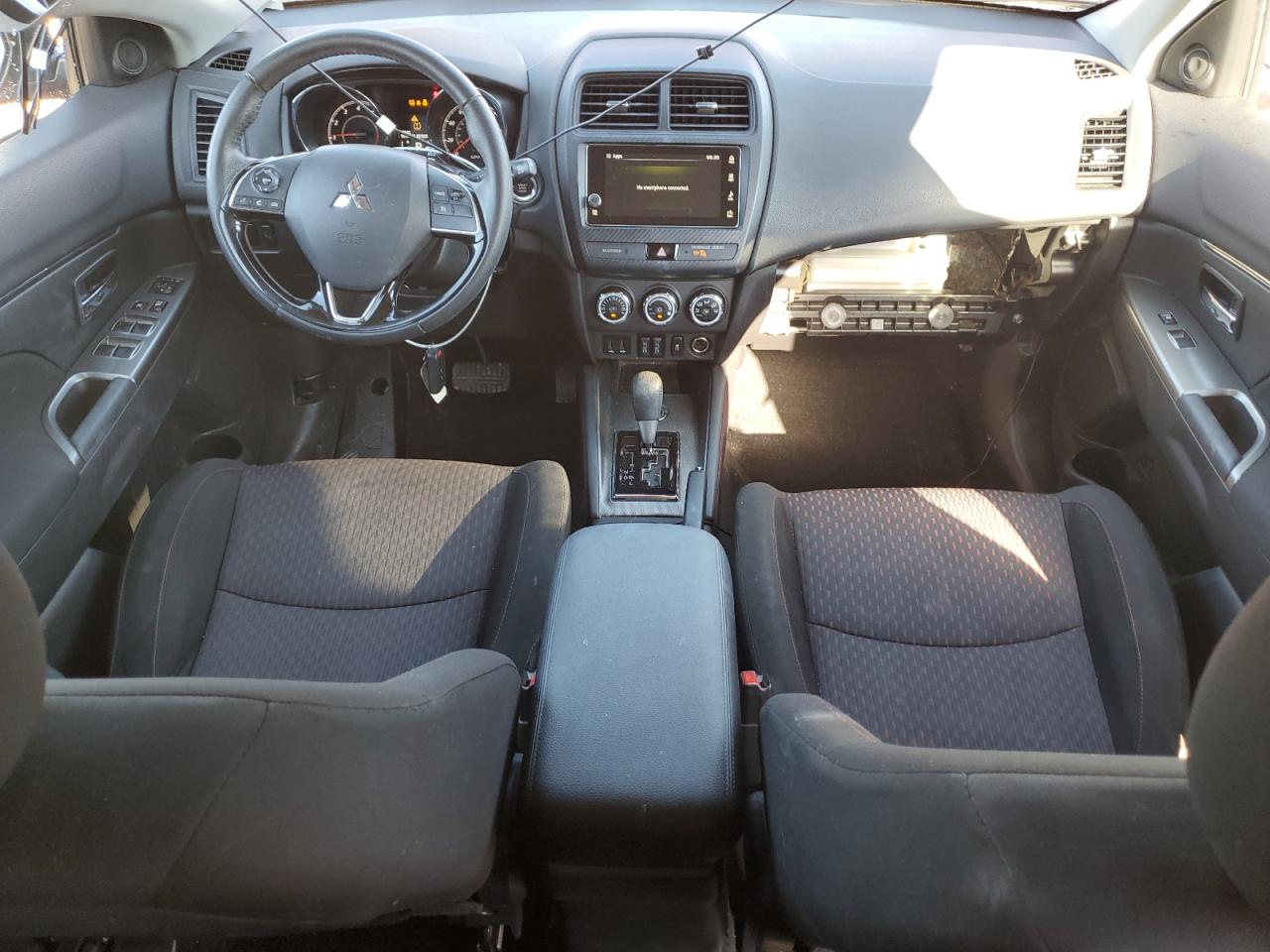 MITSUBISHI OUTLANDER ES