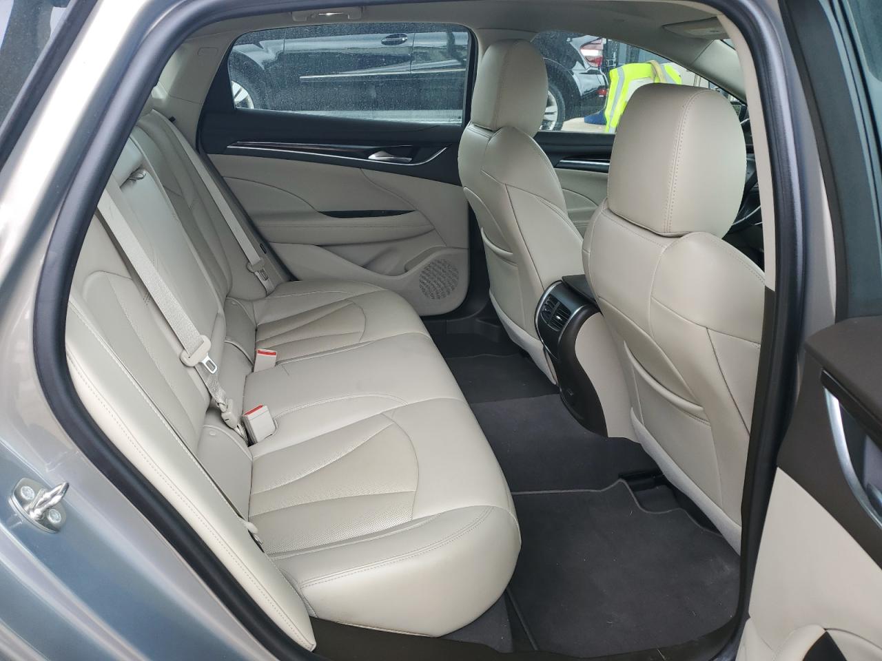 BUICK LACROSSE ESSENCE