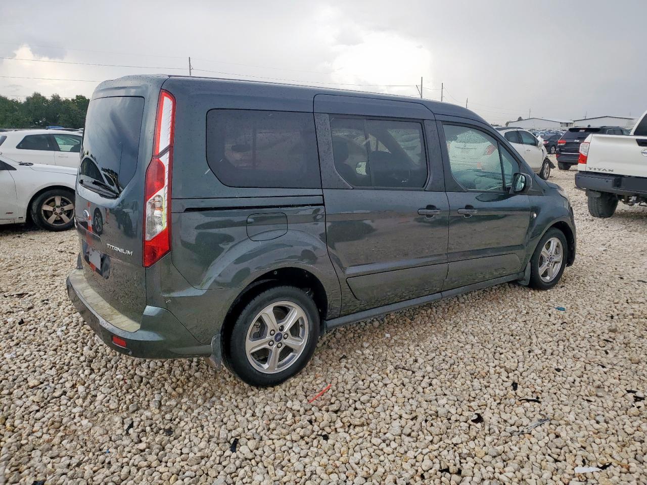 FORD TRANSIT CONNECT TITANIUM