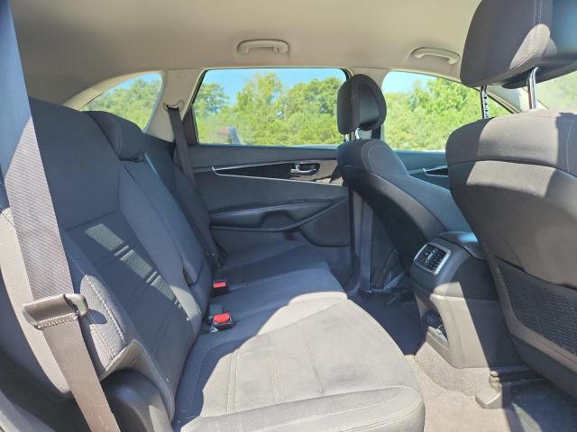 2016 KIA SORENTO LX 5XYPG4A37GG089175