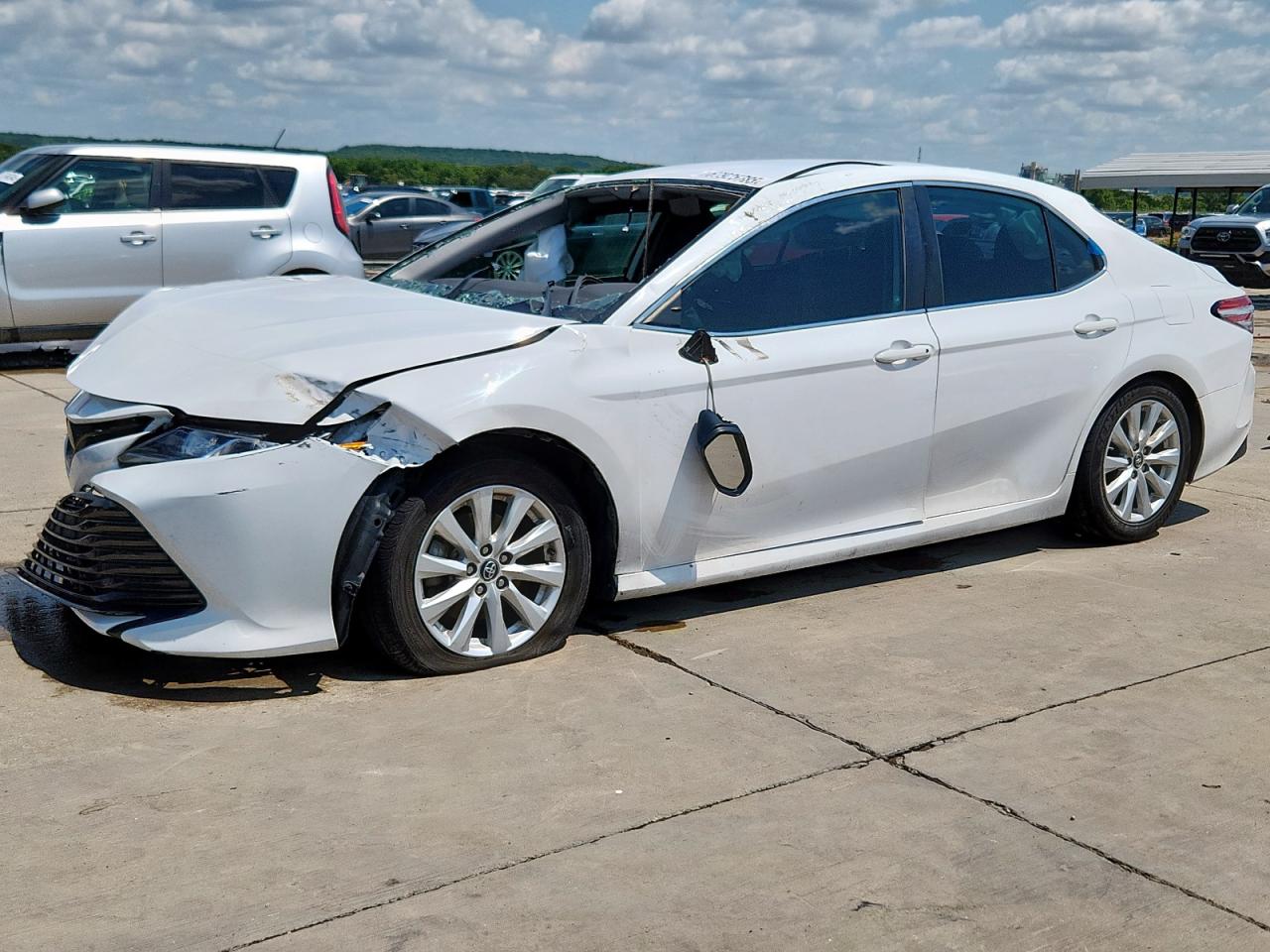 TOYOTA CAMRY L