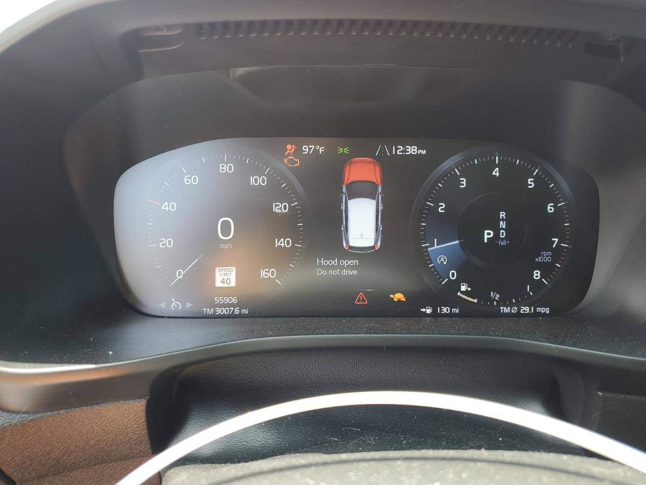 VOLVO XC40 T5 MOMENTUM