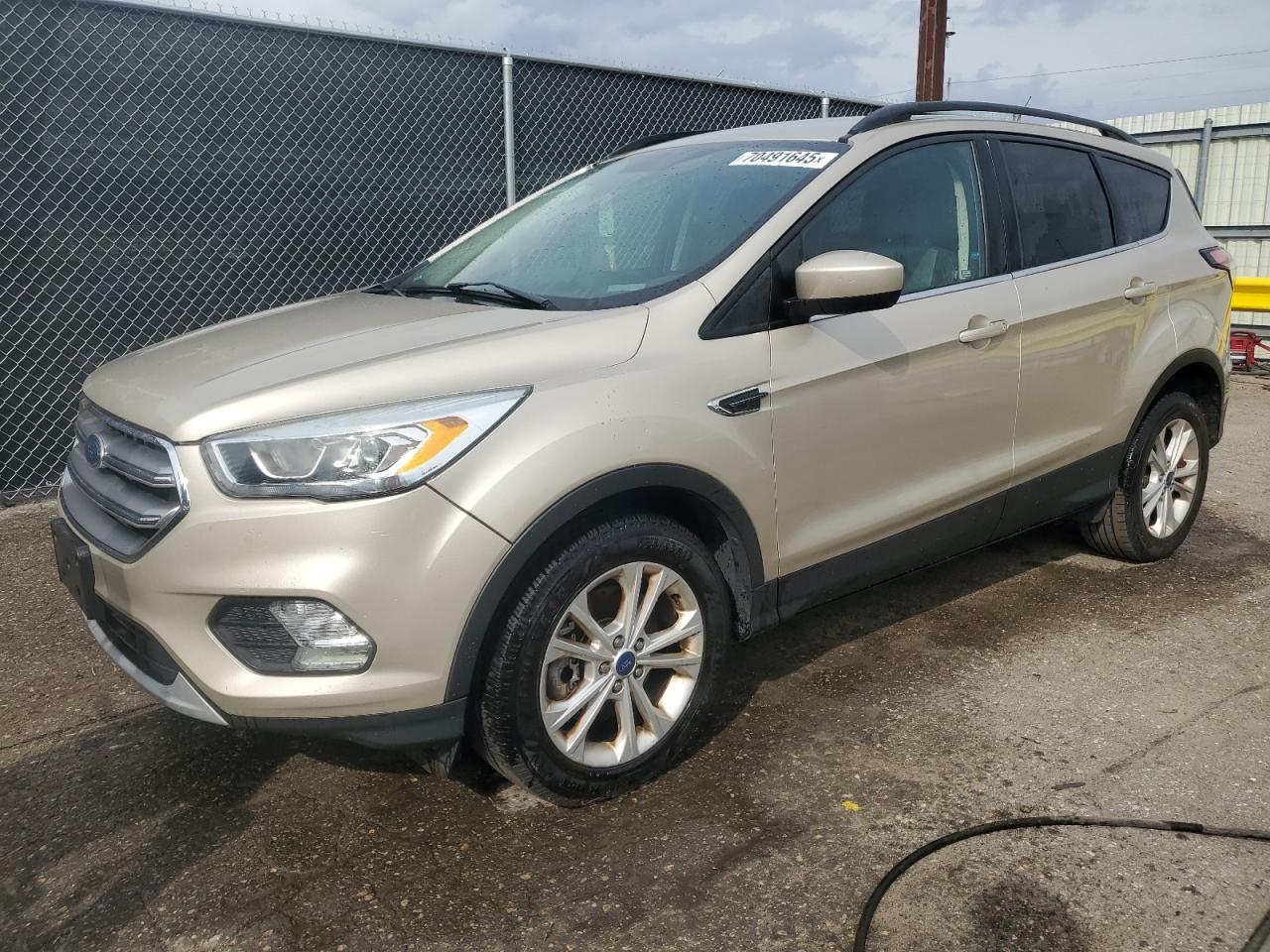 FORD ESCAPE SE