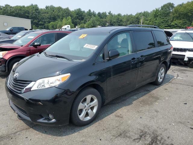 TOYOTA SIENNA LE