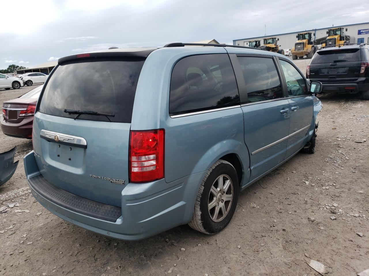 CHRYSLER TOWN & COUNTRY TOURING PLUS