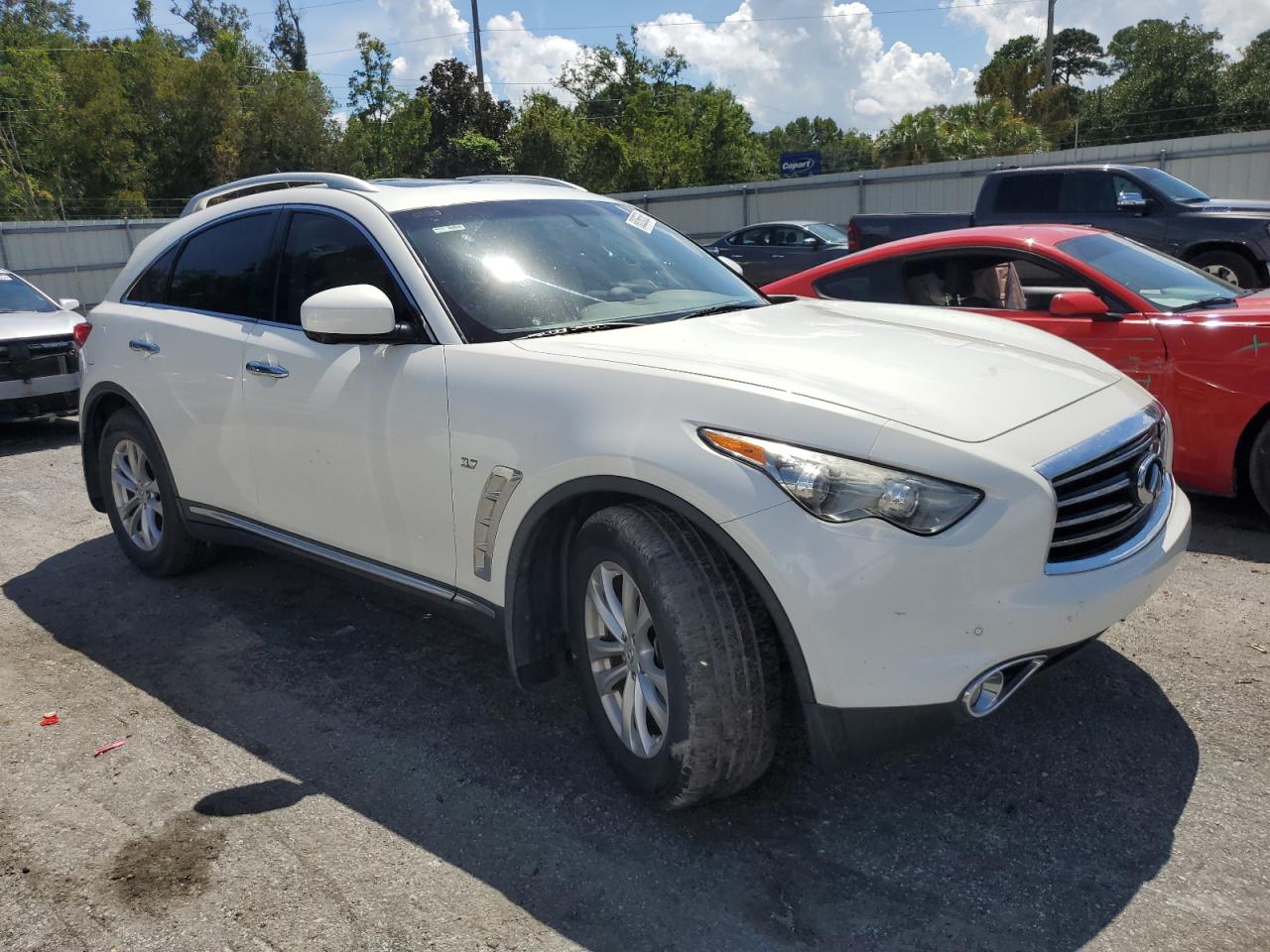 INFINITI QX70
