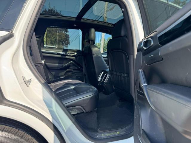 2017 PORSCHE CAYENNE SE WP1AE2A27HLA74767