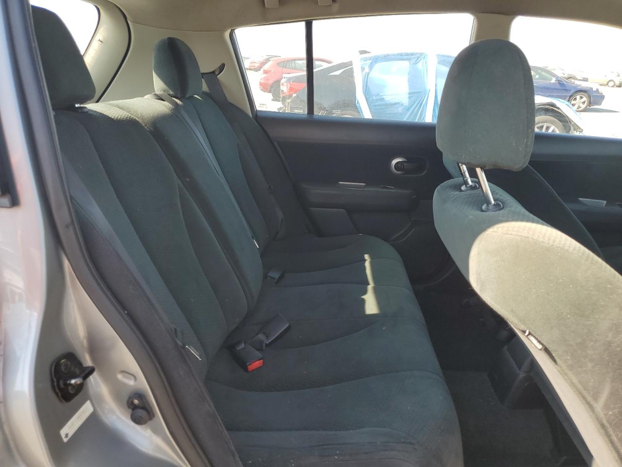 NISSAN VERSA S