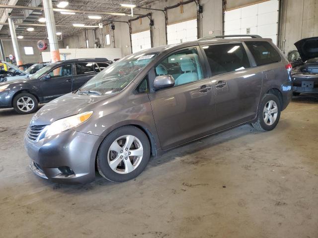 TOYOTA SIENNA LE