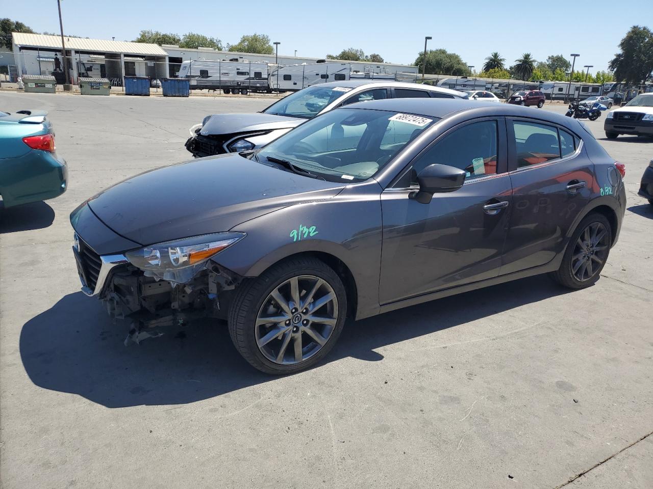 MAZDA 3 TOURING