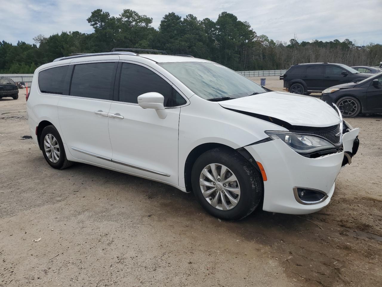 CHRYSLER PACIFICA TOURING L