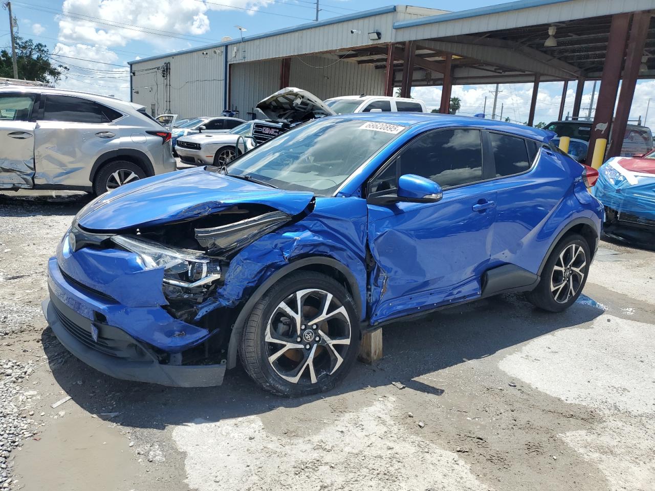 TOYOTA C-HR XLE