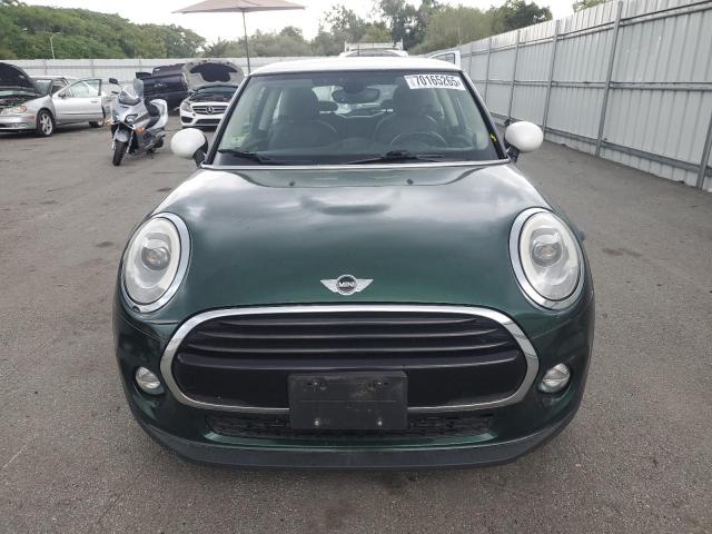 2018 MINI COOPER WMWXP5C58J2G61795
