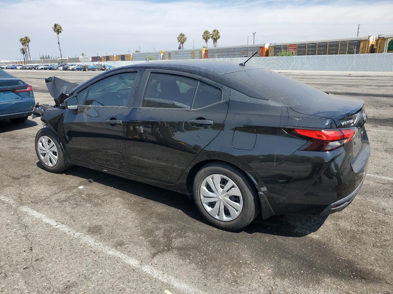 NISSAN VERSA S