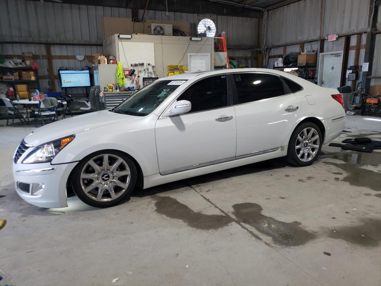 HYUNDAI EQUUS SIGNATURE