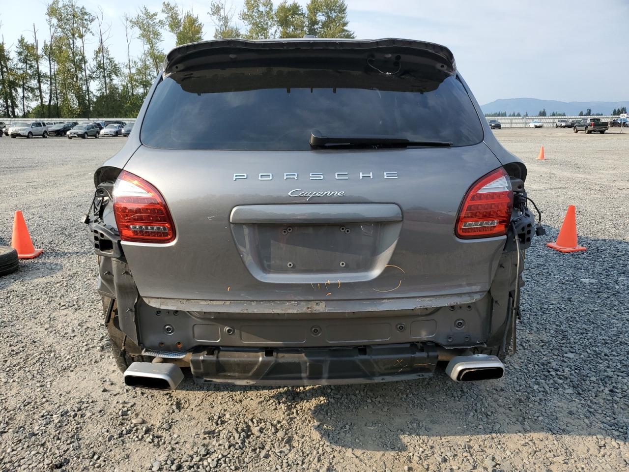 PORSCHE CAYENNE