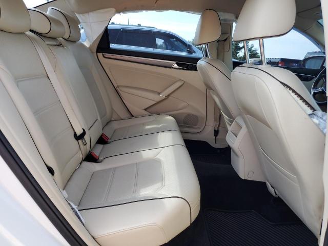 2017 VOLKSWAGEN PASSAT R-LINE 1VWDT7A3XHC055511