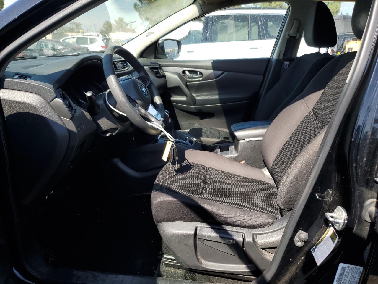 NISSAN ROGUE SPORT S