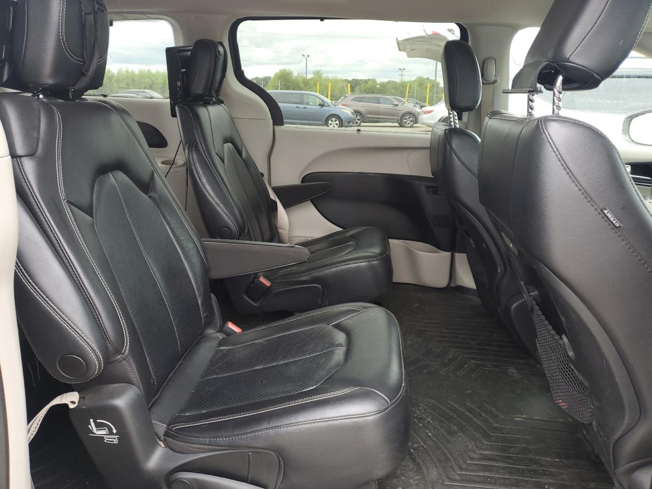 CHRYSLER PACIFICA TOURING L