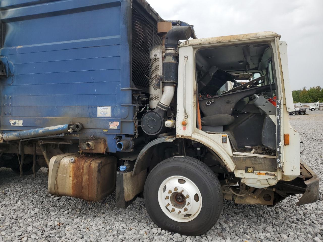 Lot #3257099228 2008 MACK 600 MRU600
