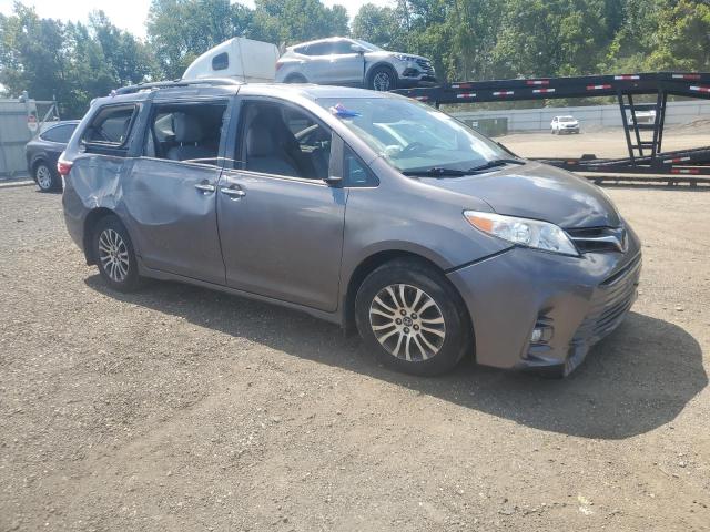 2019 TOYOTA SIENNA XLE 5TDYZ3DC7KS977943