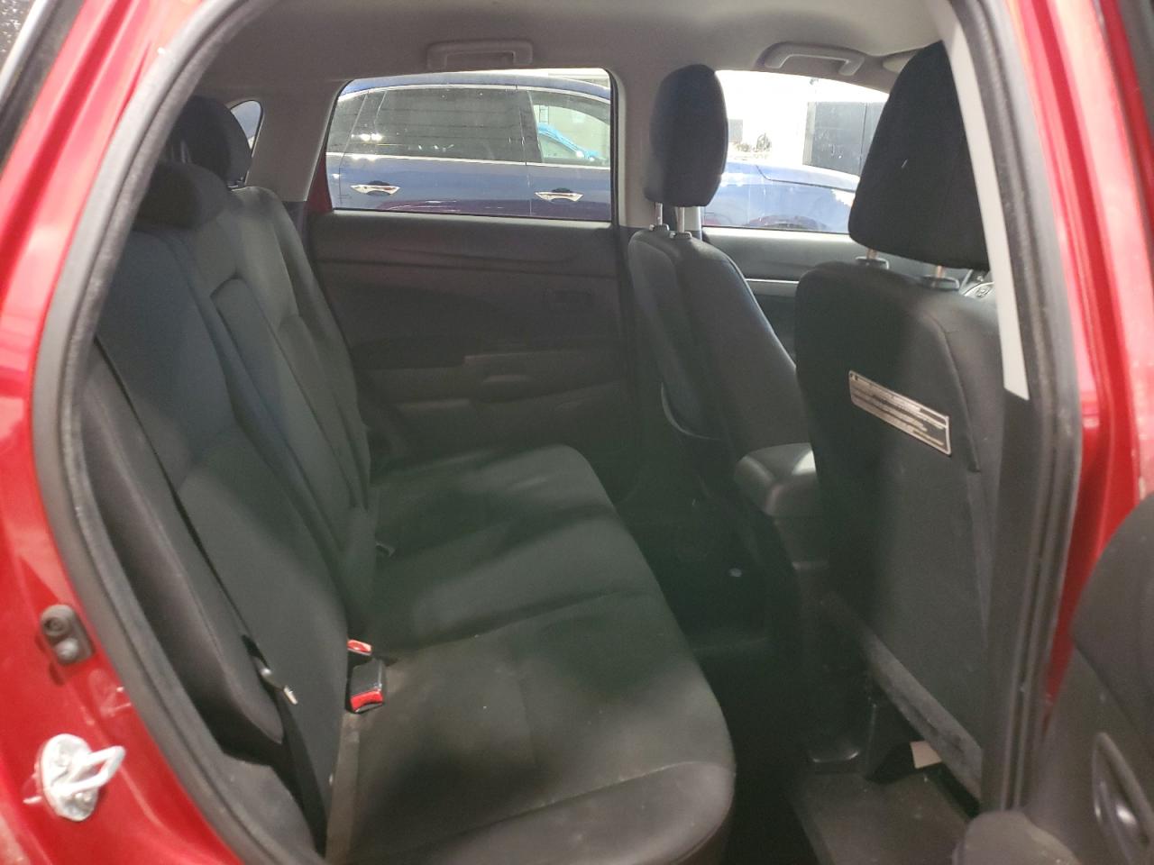 MITSUBISHI OUTLANDER ES