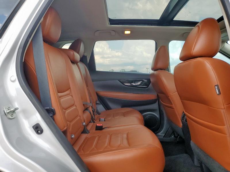 2017 NISSAN ROGUE SV 5N1AT2MV2HC848562