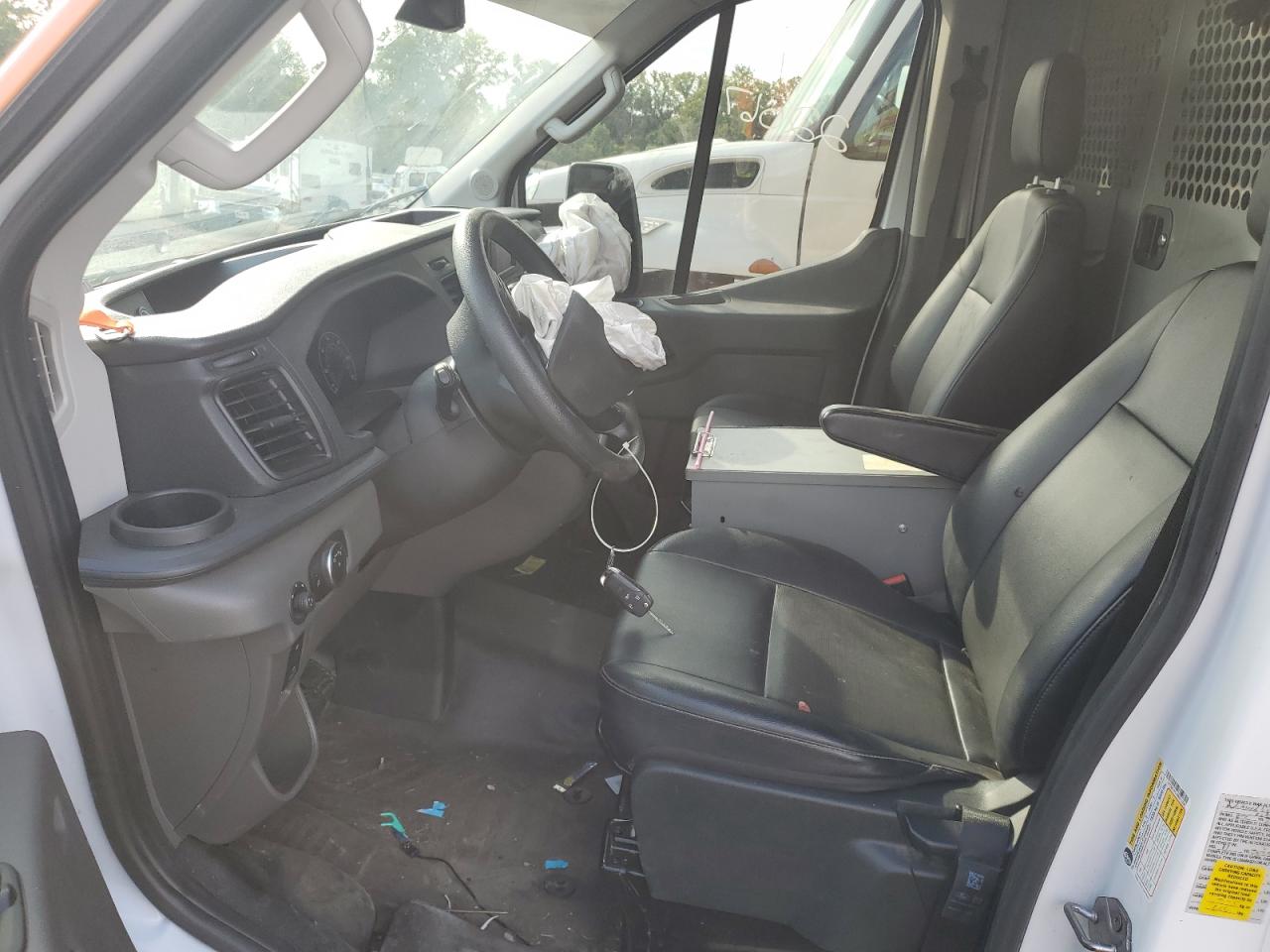 Lot #3315966103 2023 FORD TRANSIT T-