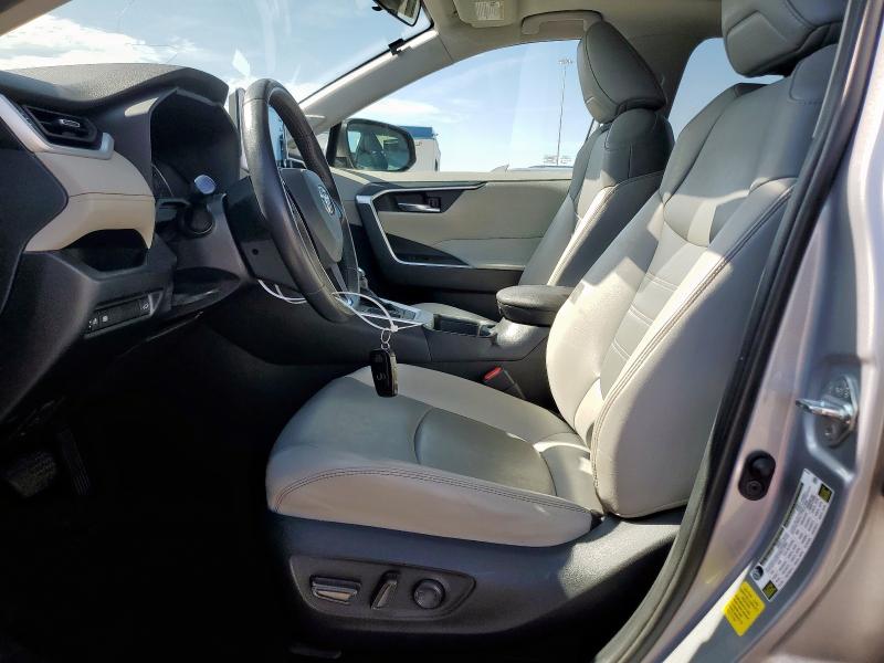 2020 TOYOTA RAV4 XLE P 2T3C1RFV3LW091735