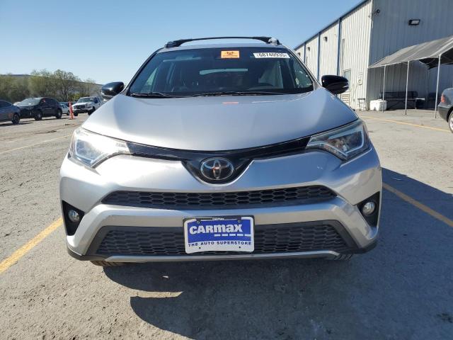 2018 TOYOTA RAV4 SE JTMNFREV9JD122962