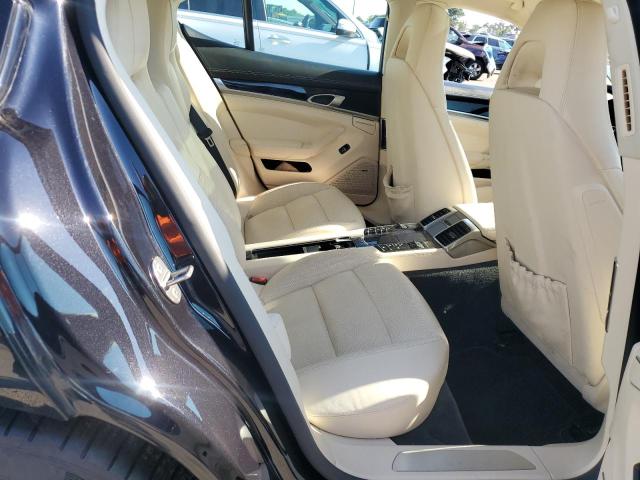 2016 PORSCHE PANAMERA 2 WP0AA2A71GL004382