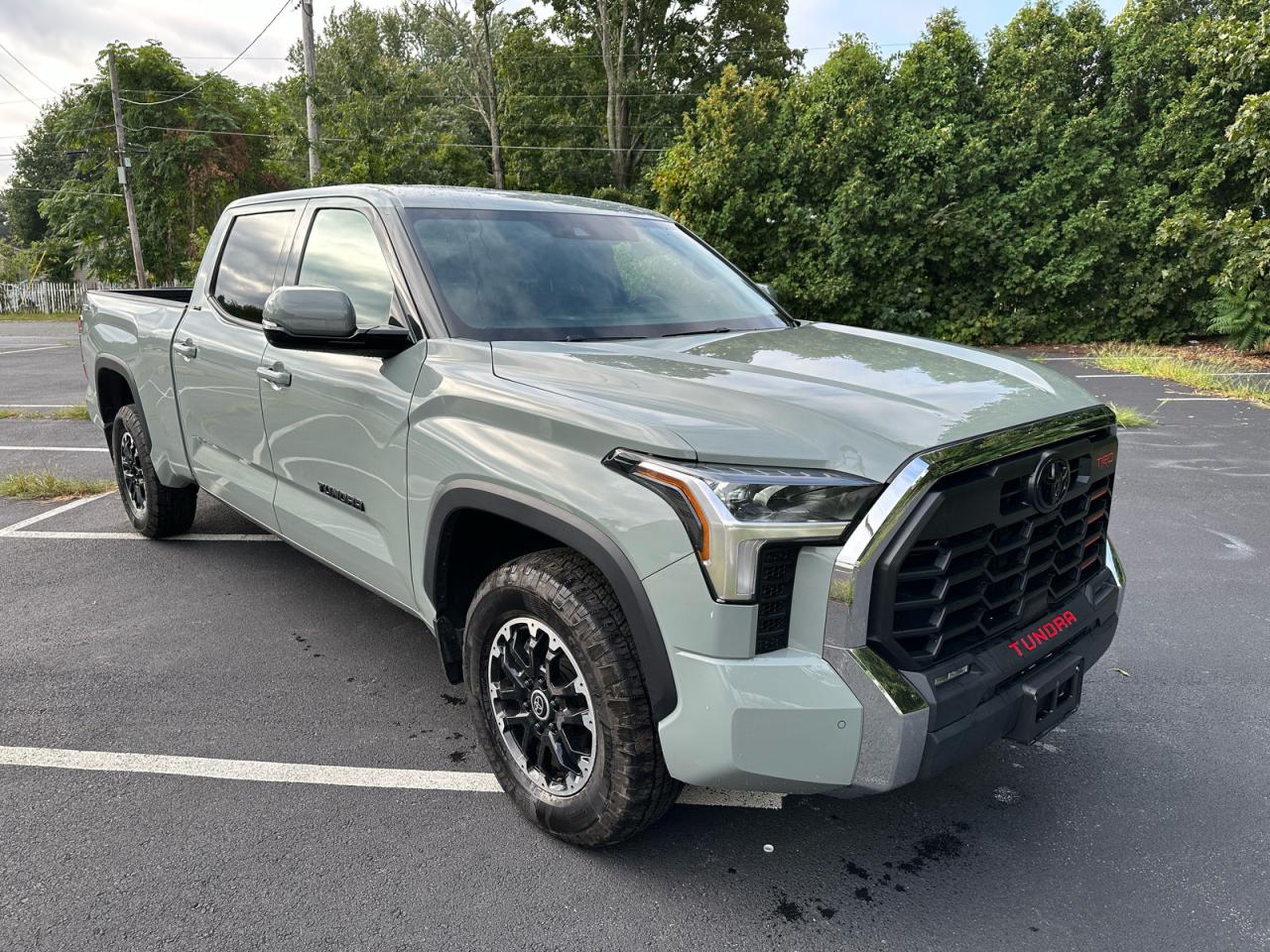 TOYOTA TUNDRA CREWMAX SR5