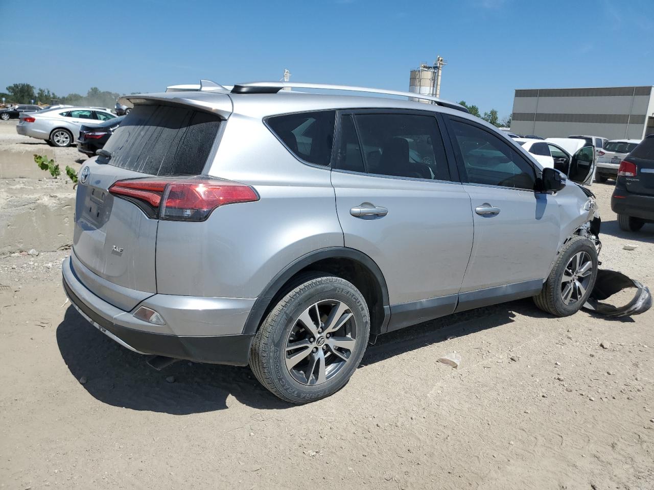 TOYOTA RAV4 XLE