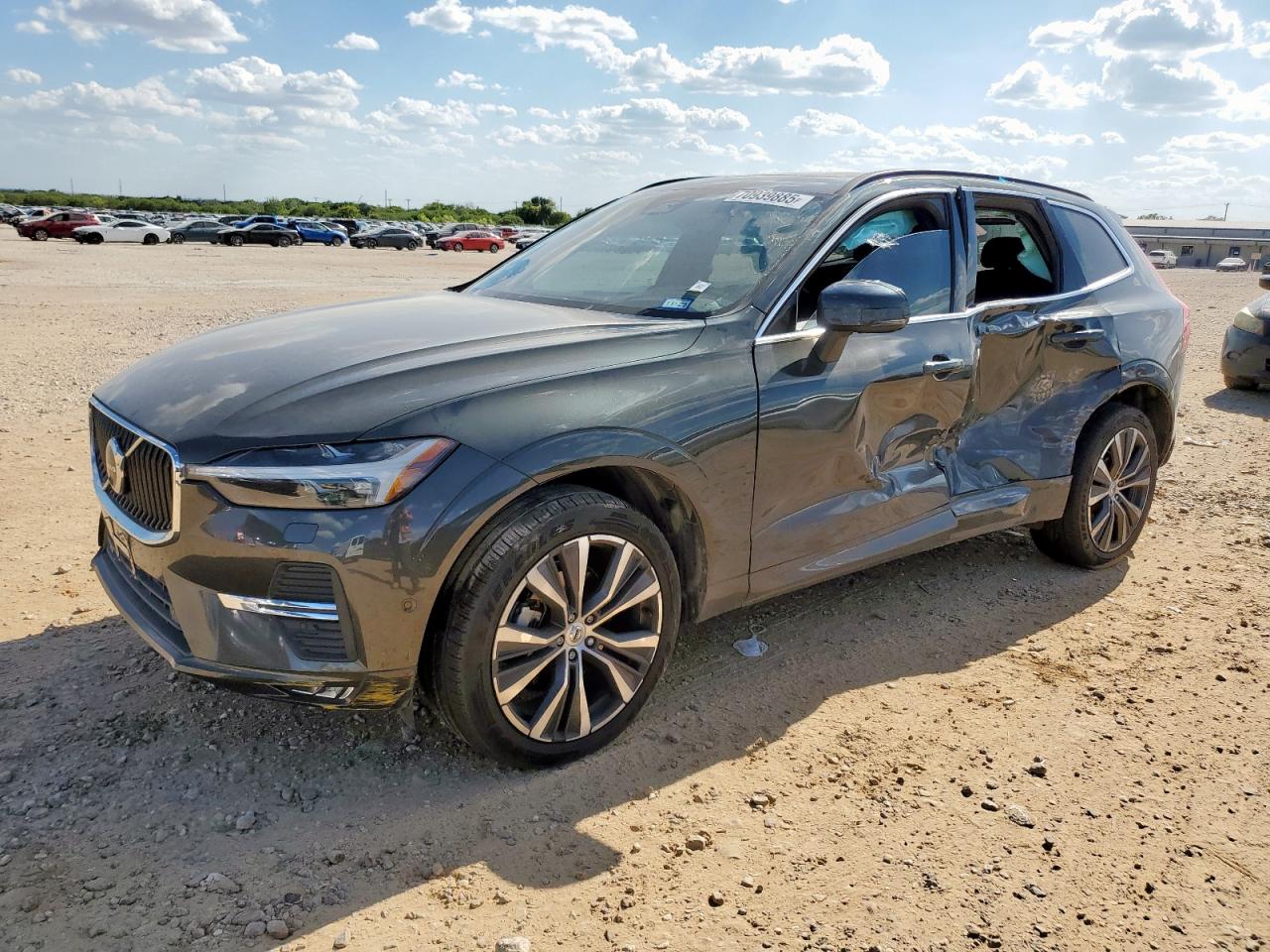 VOLVO XC60 B5 MOMENTUM