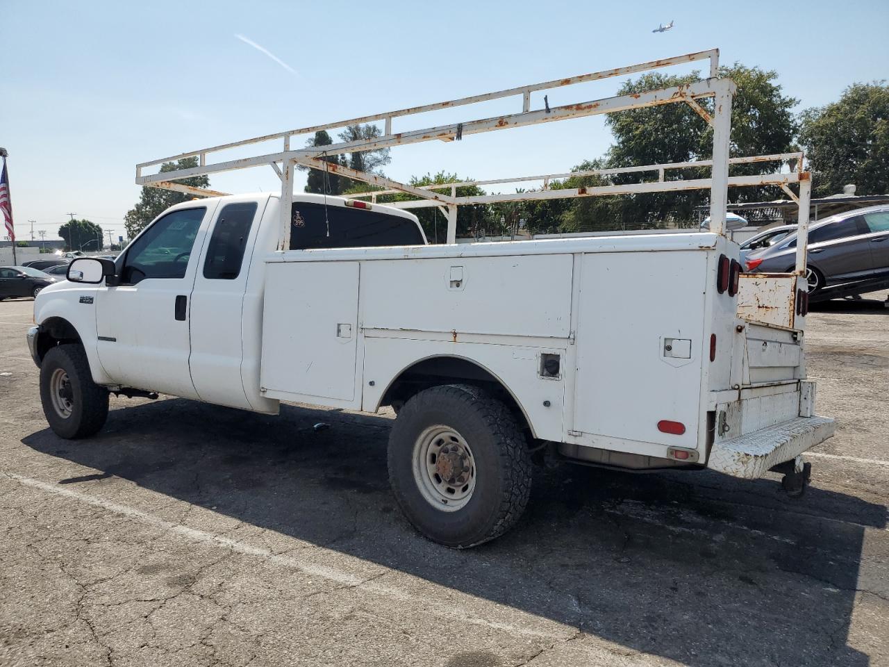 Lot #3308388318 2002 FORD F350 SRW S