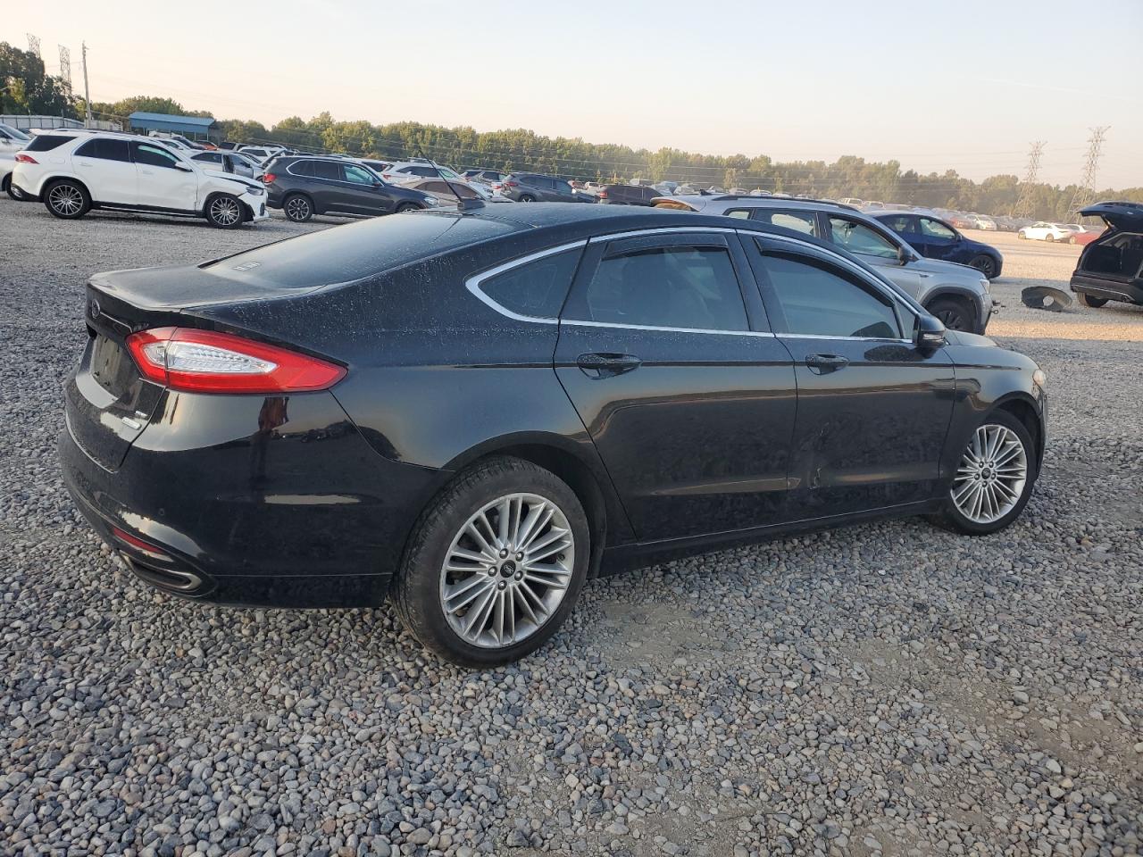 FORD FUSION SE