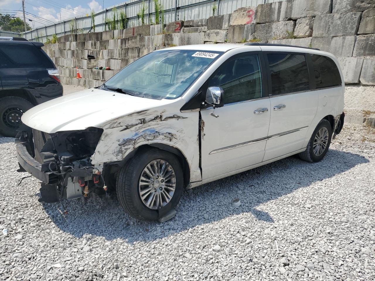 CHRYSLER TOWN & COUNTRY TOURING L