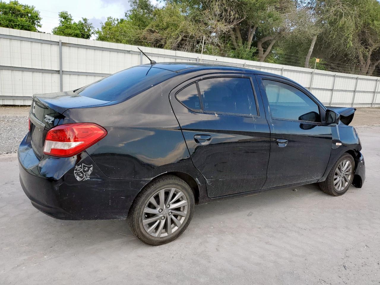 MITSUBISHI MIRAGE G4 ES
