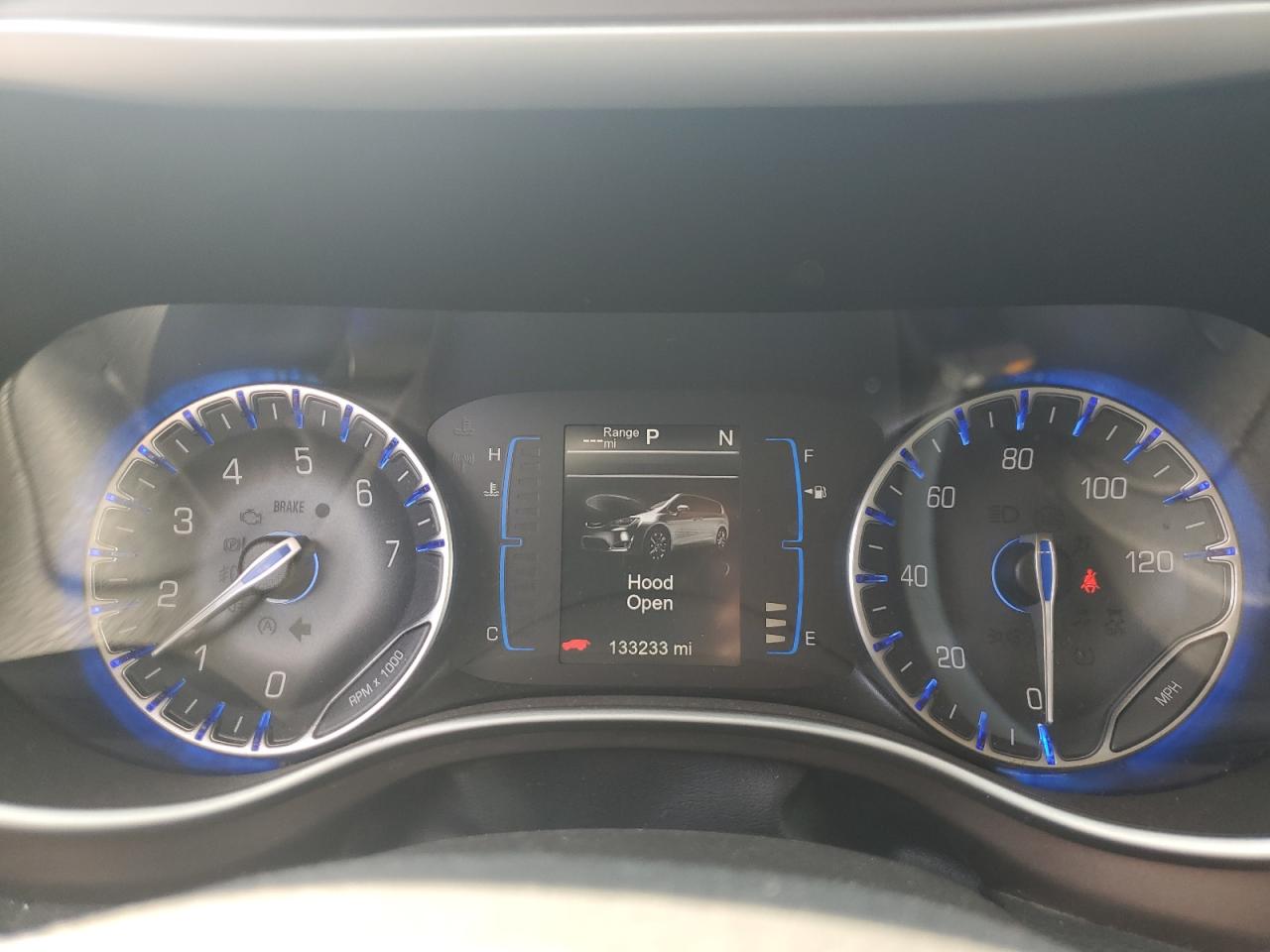 CHRYSLER PACIFICA TOURING