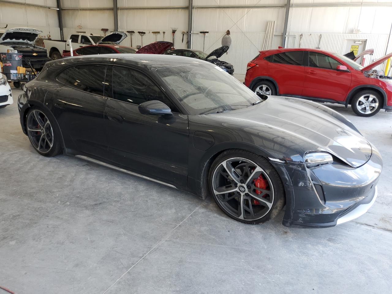 PORSCHE TAYCAN CROSS TURISMO