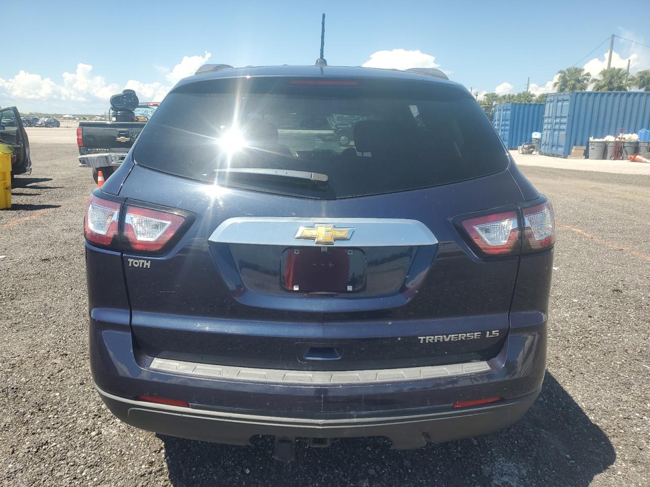 CHEVROLET TRAVERSE LS