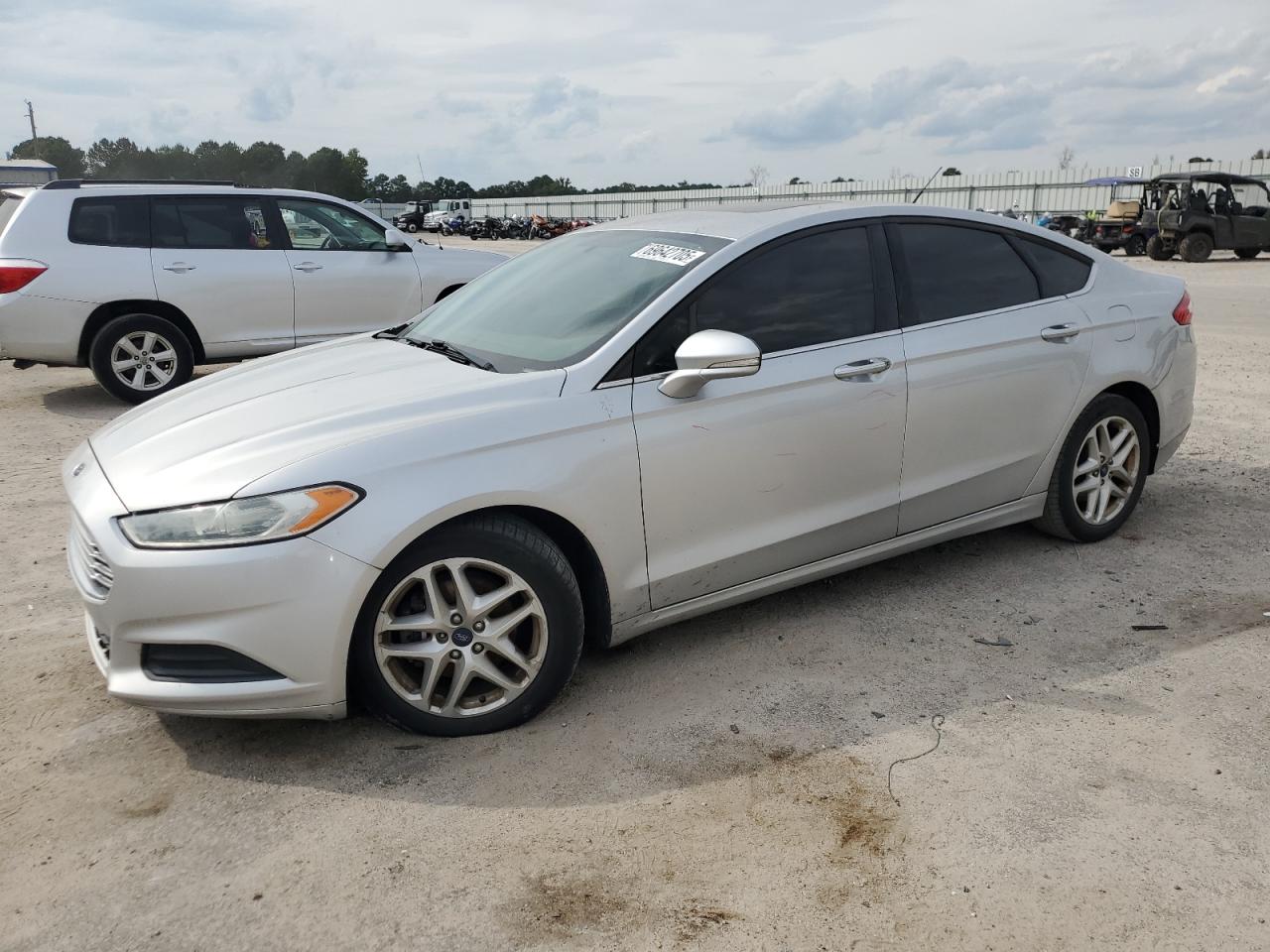 FORD FUSION SE