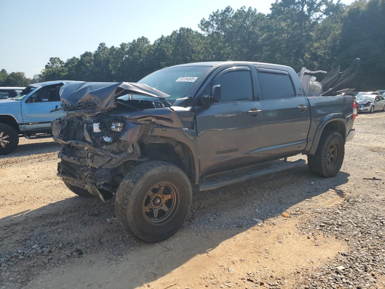 TOYOTA TUNDRA CREWMAX SR5